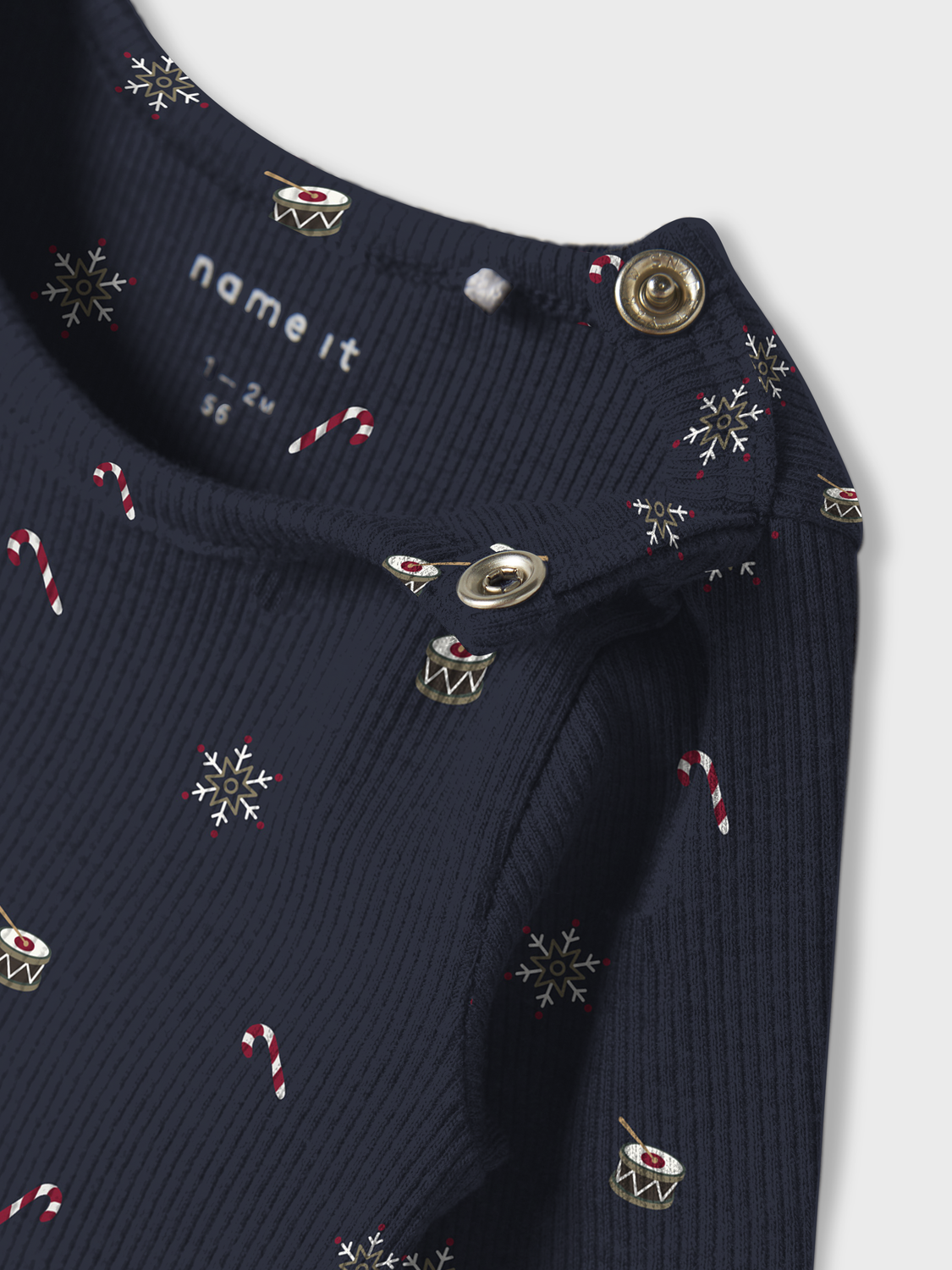 model_shot-front_full